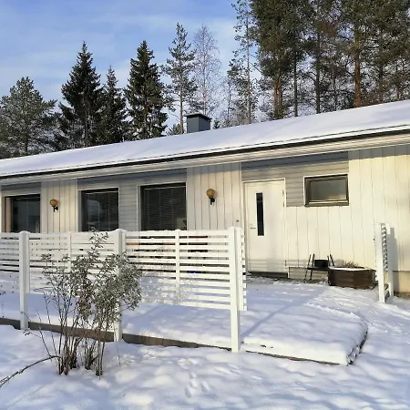 Cozy Arctic Circle Family House *